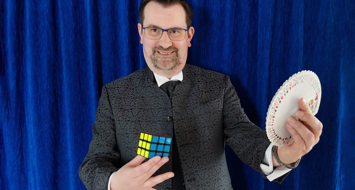 Mich interessiert, wie sich der Mensch täuschen lässt - Beim Altstadtfest tritt der Zauberer Nikito mit dem Theaterverein Gifhorn auf