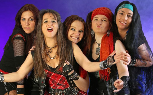 Mit Black Rosie kommen die AC/DC-Klassiker auf das Gifhorner Altstadtfest