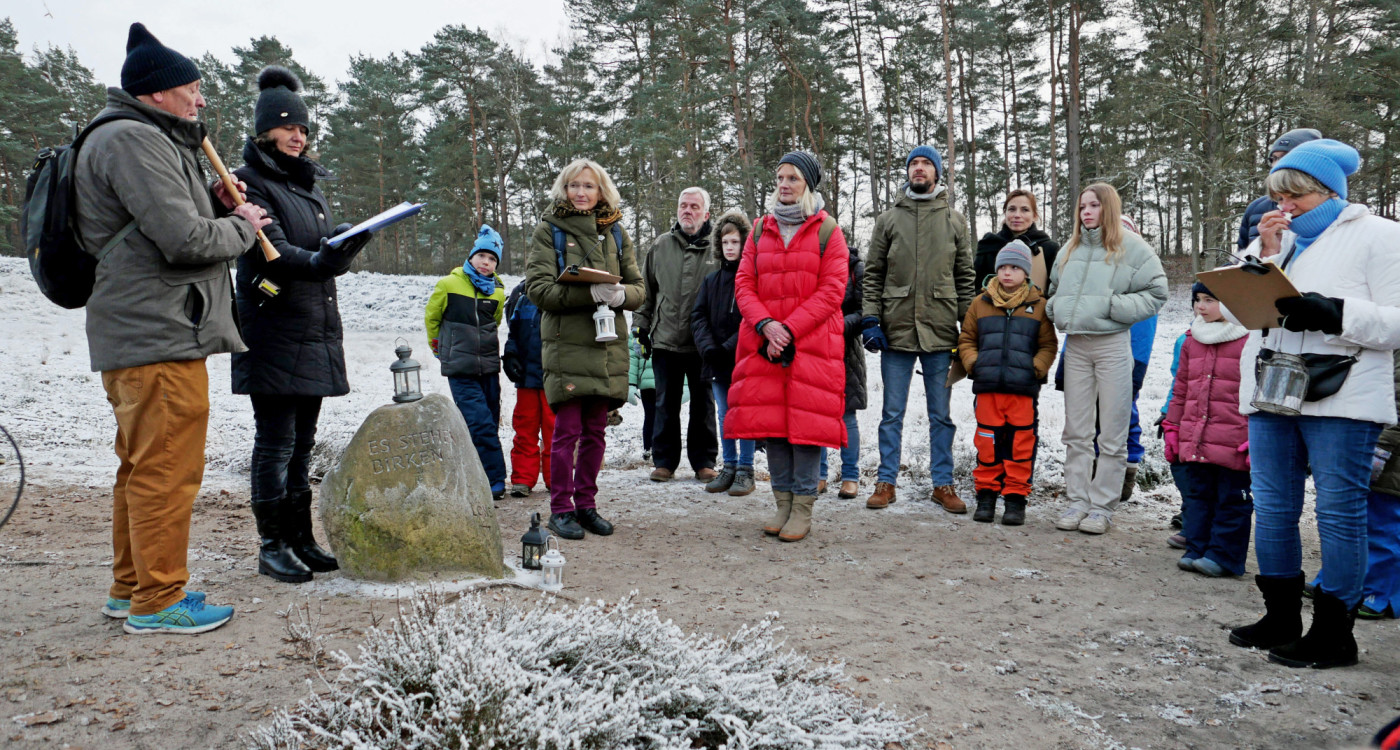 Mit Engeln auf dem Weg zum Stall: Vorweihnachtliche Tour in Gifhorns Heide