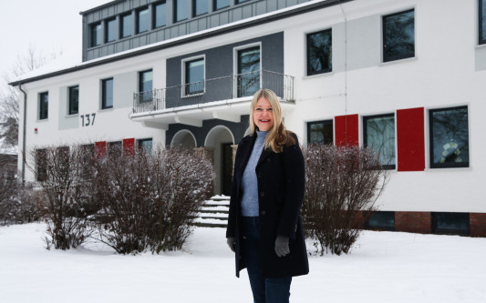 Mittendrin, wo die Hilfe gebraucht wird: Schülerinnen und Schüler der Oskar Kämmer Pflegeschule leisten starke Arbeit