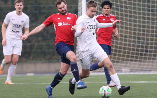 Nach wie vor ungewohnt und cool: Kein Leistungsabfall beim TSV Hillerse dank des neuen Kunstrasenplatzes