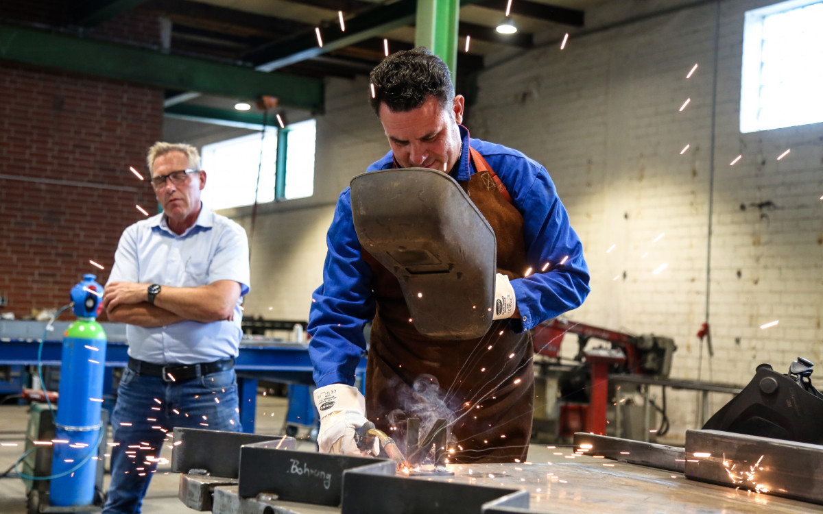 Nerlichs Sommertour startet an heißer Werkbank