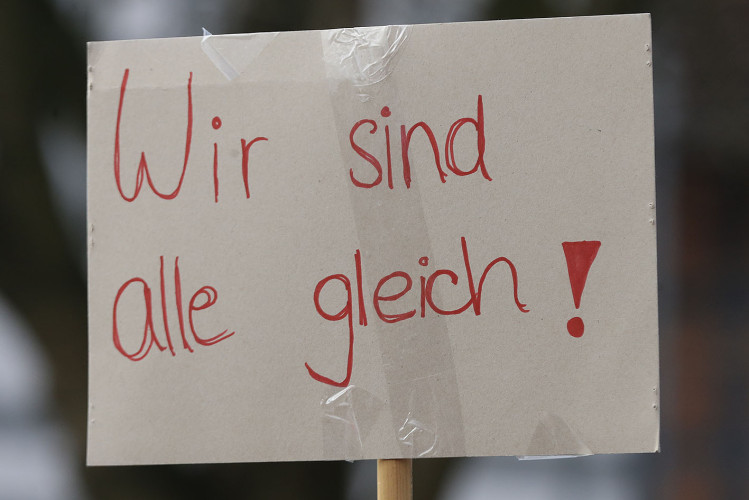 Mehr als 2000 Menschen demonstrieren auf Gifhorns Marktplatz gegen Rechtsextremismus – mit großer KURT-Bildergalerie