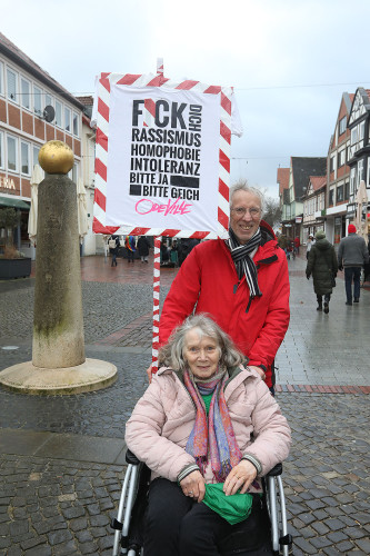 Mehr als 2000 Menschen demonstrieren auf Gifhorns Marktplatz gegen Rechtsextremismus – mit großer KURT-Bildergalerie