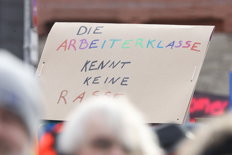 Mehr als 2000 Menschen demonstrieren auf Gifhorns Marktplatz gegen Rechtsextremismus – mit großer KURT-Bildergalerie