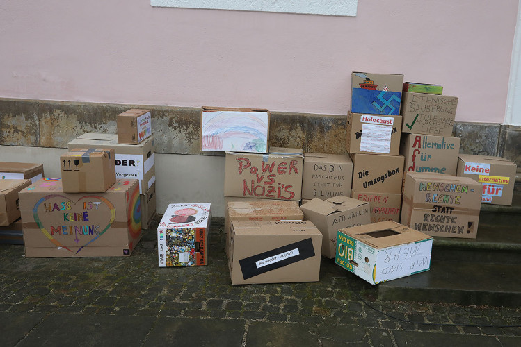 Mehr als 2000 Menschen demonstrieren auf Gifhorns Marktplatz gegen Rechtsextremismus – mit großer KURT-Bildergalerie