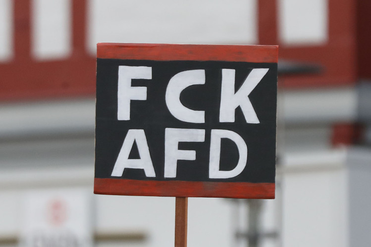 Mehr als 2000 Menschen demonstrieren auf Gifhorns Marktplatz gegen Rechtsextremismus – mit großer KURT-Bildergalerie