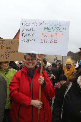Mehr als 2000 Menschen demonstrieren auf Gifhorns Marktplatz gegen Rechtsextremismus – mit großer KURT-Bildergalerie