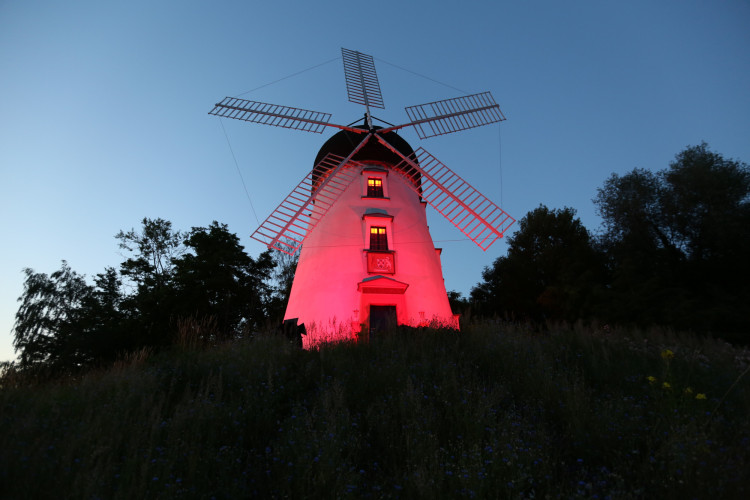 Night of Light - Mehrere Gebäude in Gifhorn erstrahlen im roten Licht