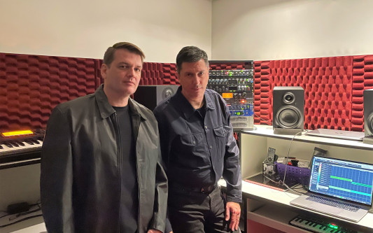 Noch immer ist die Gewalt der Anfangstage präsent: Wie damals in Brasilien ist der Synth-Pop des Weyhäusers Alan Draht düster