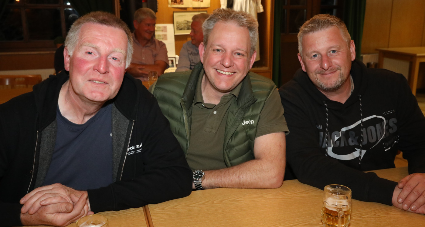 Ohne die starken Helfer geht es einfach nicht: BSK und USK bedanken sich mit Schaschlik-Party