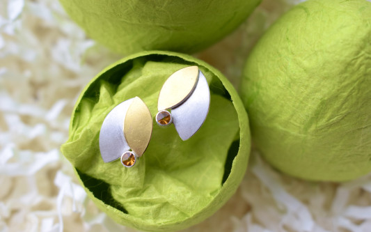 Oster-Ohrstecker im Goldschmiedeatelier der Gifhornerin Beate Fritz