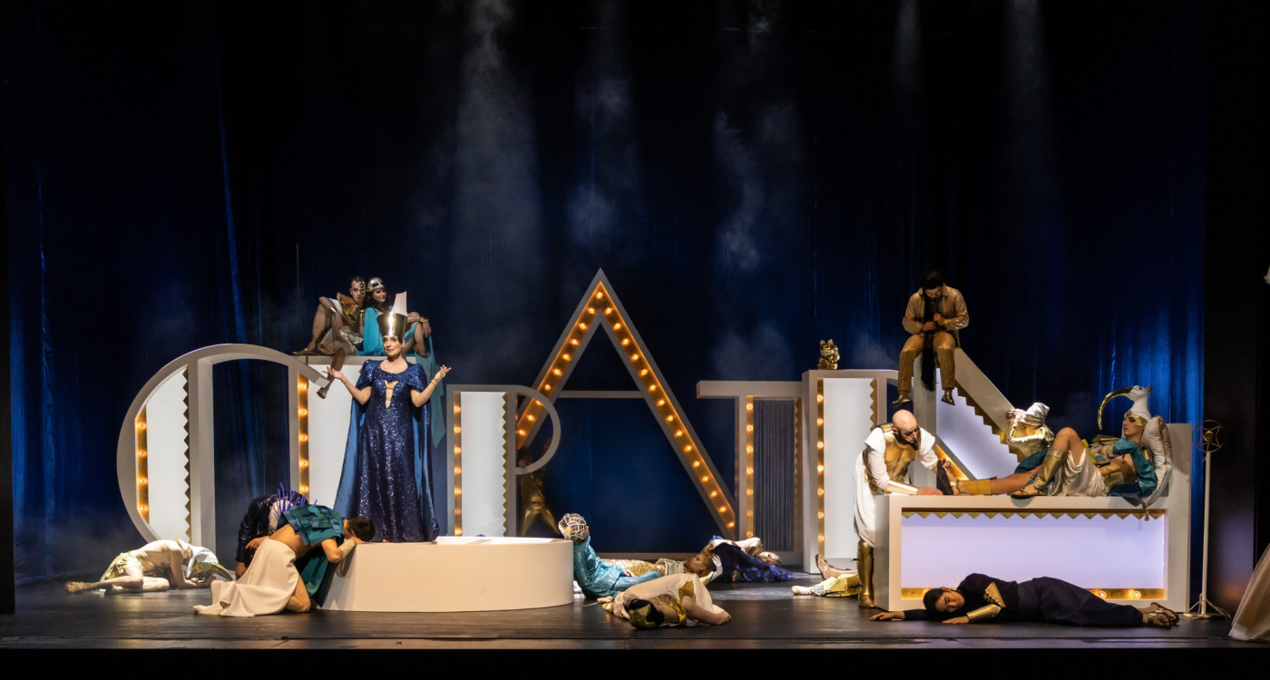 Partygirl bricht alle Herzen: 