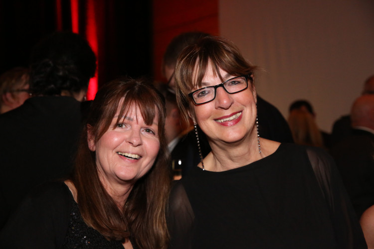 Partystimmung in Gifhorns Stadthalle: KURT zeigt Euch die schönsten Fotos vom Apfelsinenball