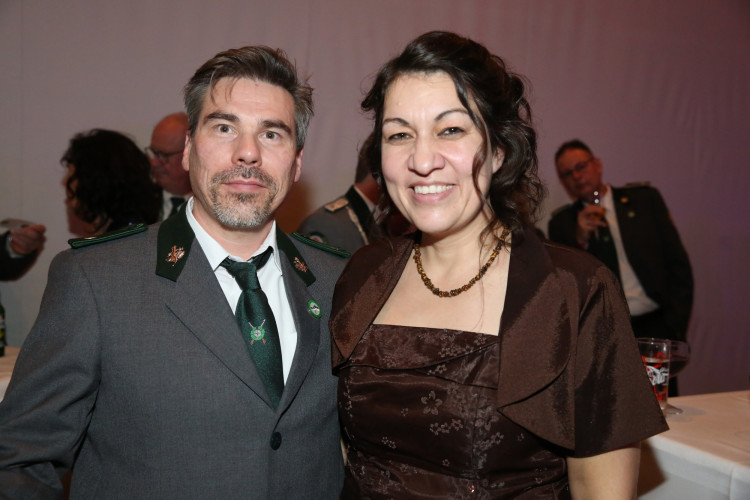 Partystimmung in Gifhorns Stadthalle: KURT zeigt Euch die schönsten Fotos vom Apfelsinenball