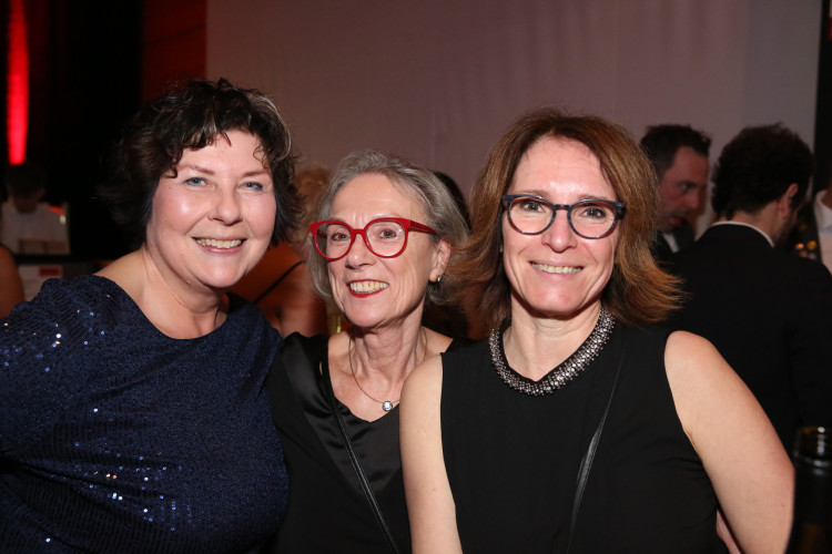 Partystimmung in Gifhorns Stadthalle: KURT zeigt Euch die schönsten Fotos vom Apfelsinenball