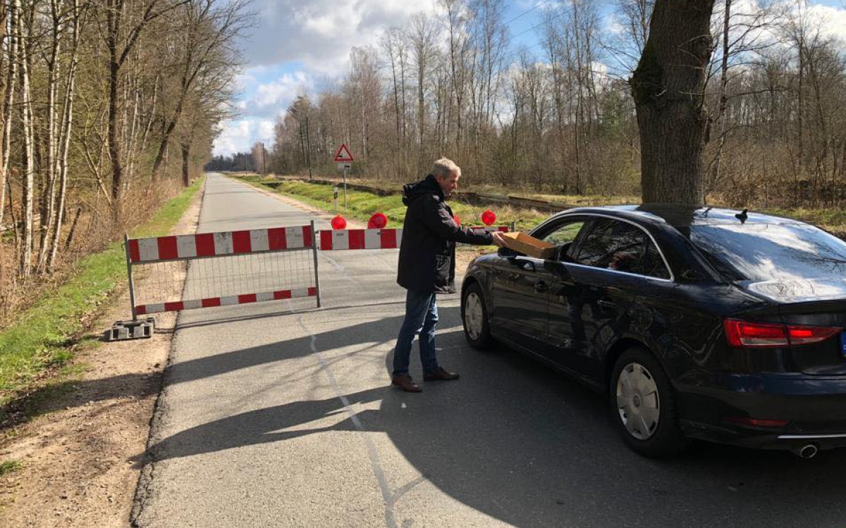 Pendler-Abkürzung zwischen Wahrenholz und Weißes Moor ist jetzt mautpflichtig - Bürgermeister kassiert selbst ab