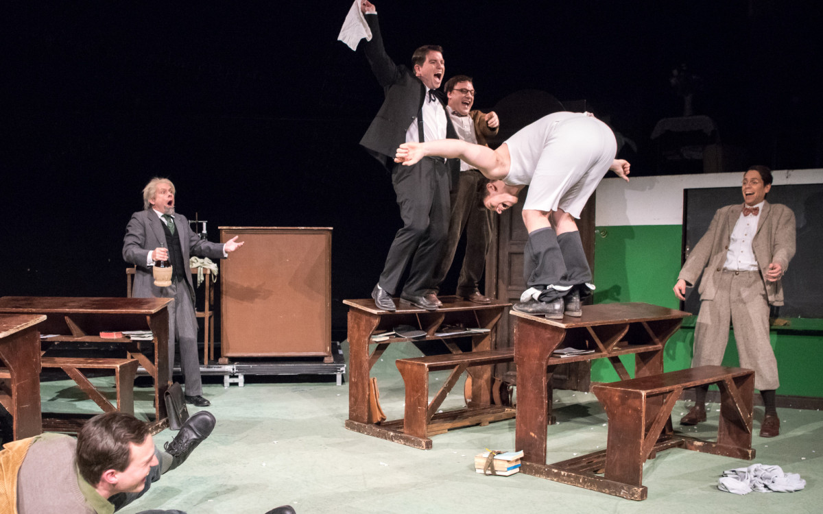 Pennäler-Komödie: Pfeiffer – mit drei f! - Die Feuerzangenbowle kommt in die Gifhorner Stadthalle