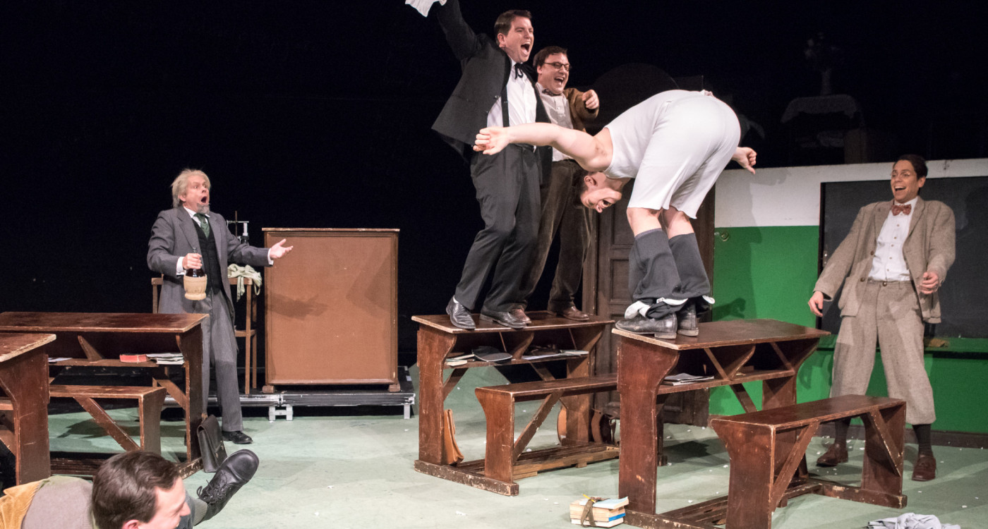 Pennäler-Komödie: Pfeiffer – mit drei f! - Die Feuerzangenbowle kommt in die Gifhorner Stadthalle