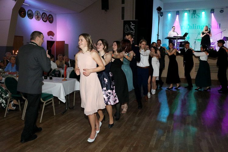 Rauschende Ballnacht in Gifhorn: KURT zeigt Euch die schönsten Fotos vom Frühlingsball im BSK-Saal