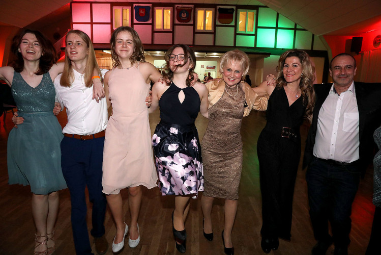 Rauschende Ballnacht in Gifhorn: KURT zeigt Euch die schönsten Fotos vom Frühlingsball im BSK-Saal