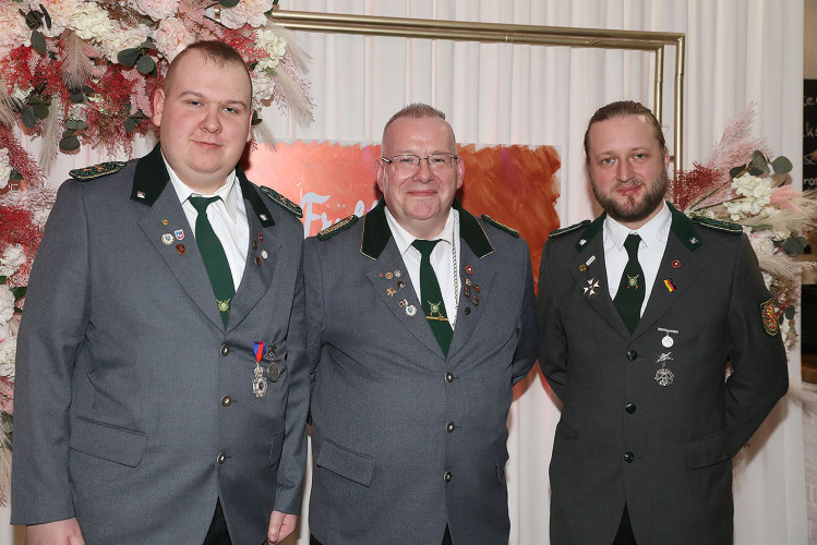 Rauschende Ballnacht in Gifhorn: KURT zeigt Euch die schönsten Fotos vom Frühlingsball im BSK-Saal