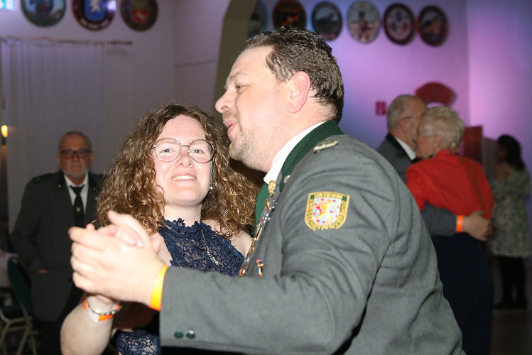 Rauschende Ballnacht in Gifhorn: KURT zeigt Euch die schönsten Fotos vom Frühlingsball im BSK-Saal