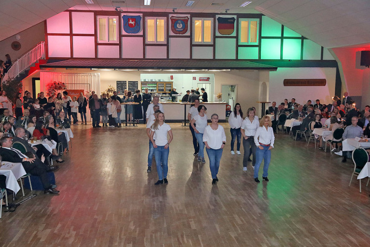 Rauschende Ballnacht in Gifhorn: KURT zeigt Euch die schönsten Fotos vom Frühlingsball im BSK-Saal