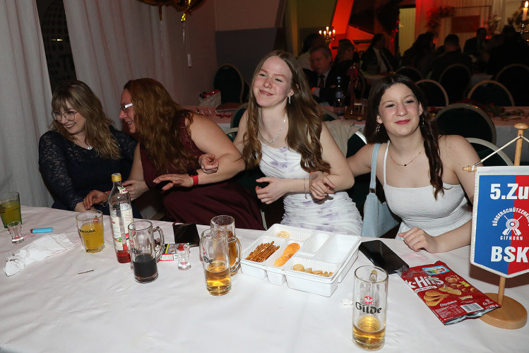 Rauschende Ballnacht in Gifhorn: KURT zeigt Euch die schönsten Fotos vom Frühlingsball im BSK-Saal