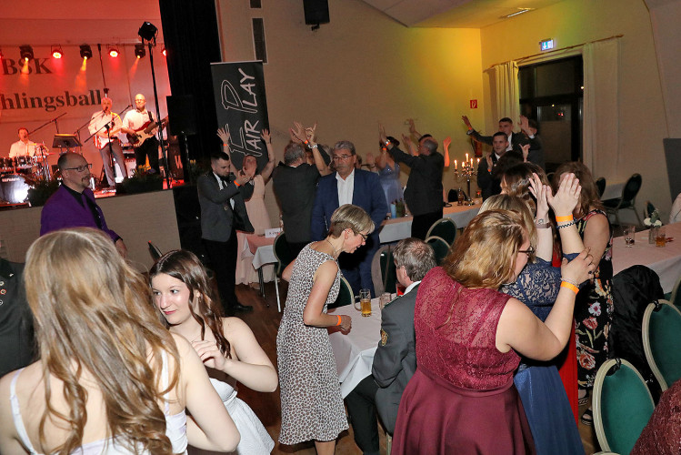 Rauschende Ballnacht in Gifhorn: KURT zeigt Euch die schönsten Fotos vom Frühlingsball im BSK-Saal