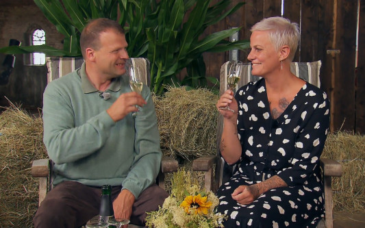 RTL-Kultshow Bauer sucht Frau - Heute Abend verdreht Nicole aus Gifhorn dem Rinderzüchter Andy den Kopf