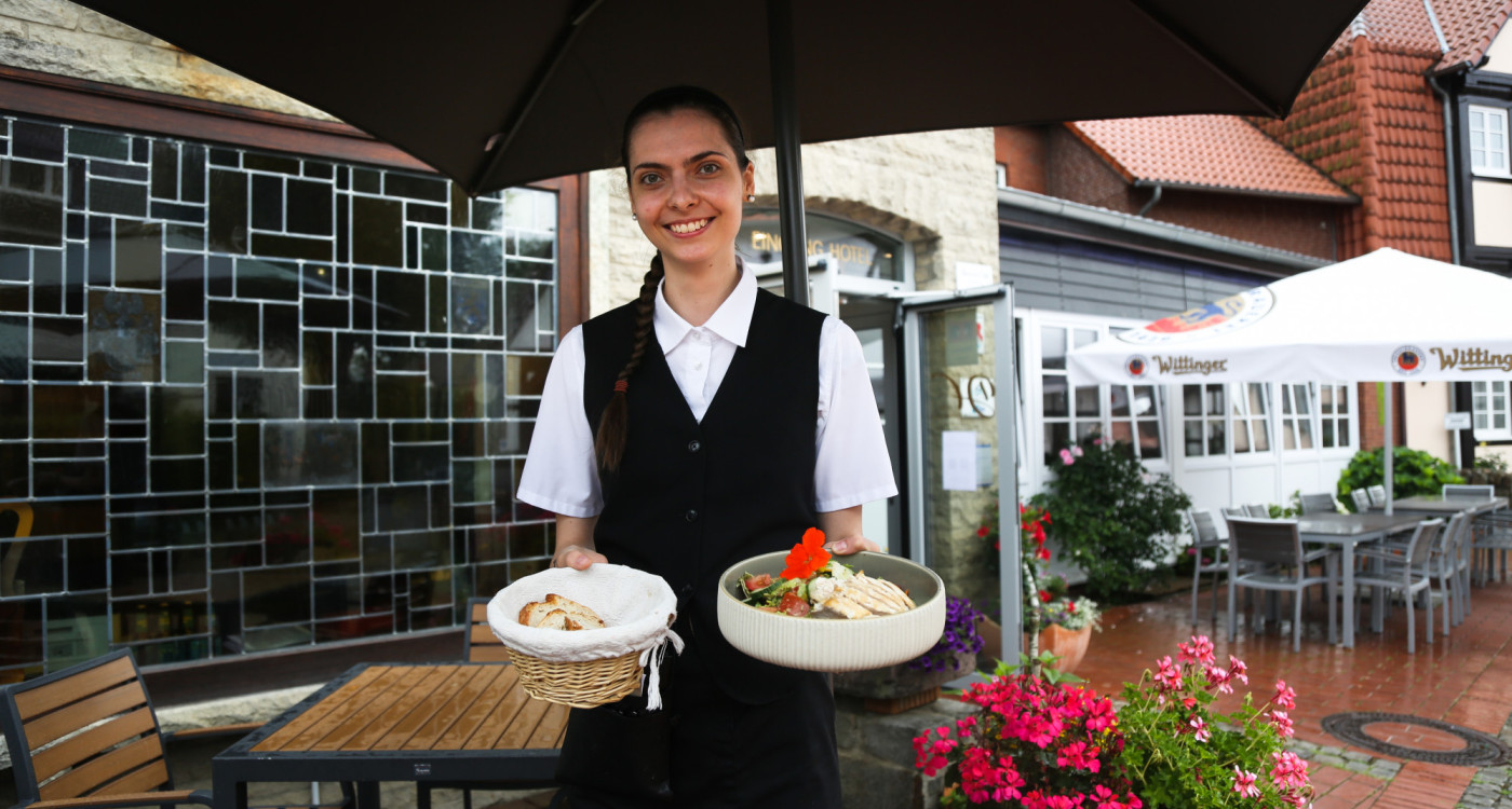 Saftgrüne Sommer-Salate und frische Pfifferlinge: Im Deutschen Haus sind bei hohen Temperaturen die leichten Gerichte beliebt