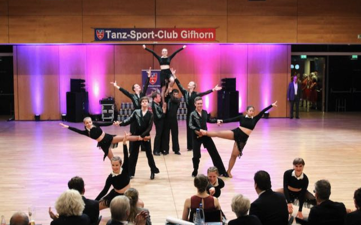Schillernder Tanz-Abend für 500 Gäste in Gifhorn - Hier sind die schönsten Fotos vom Festival der Breitensportformationen