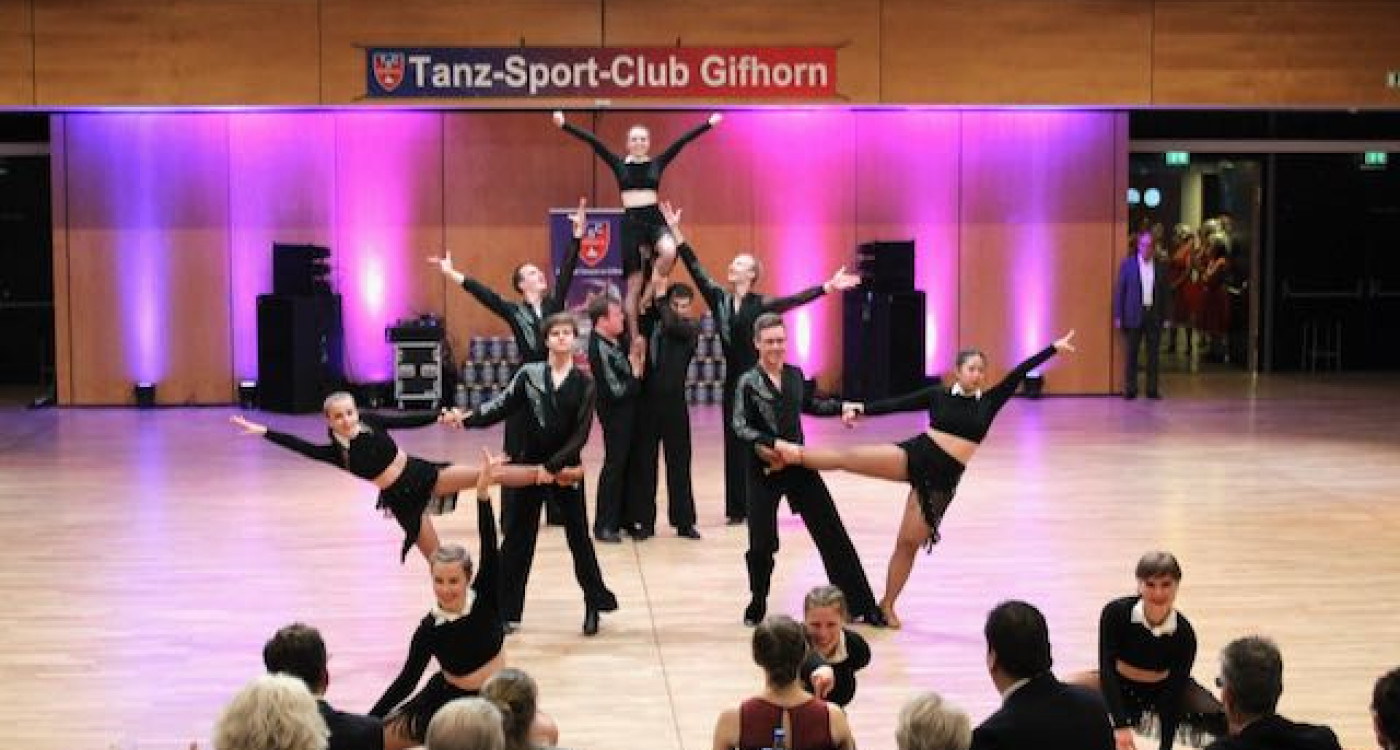 Schillernder Tanz-Abend für 500 Gäste in Gifhorn - Hier sind die schönsten Fotos vom Festival der Breitensportformationen