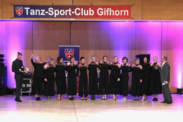 Schillernder Tanz-Abend für 500 Gäste in Gifhorn - Hier sind die schönsten Fotos vom Festival der Breitensportformationen