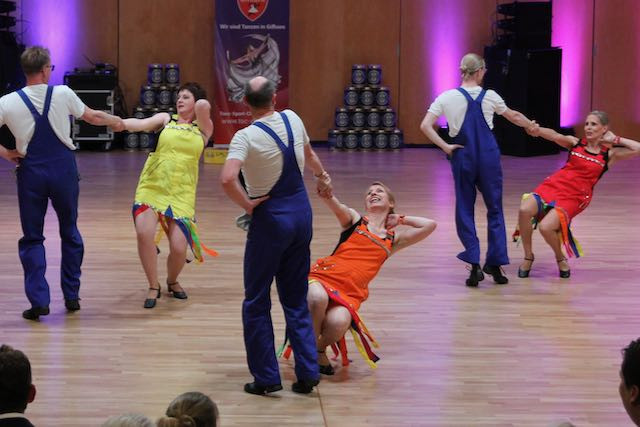 Schillernder Tanz-Abend für 500 Gäste in Gifhorn - Hier sind die schönsten Fotos vom Festival der Breitensportformationen