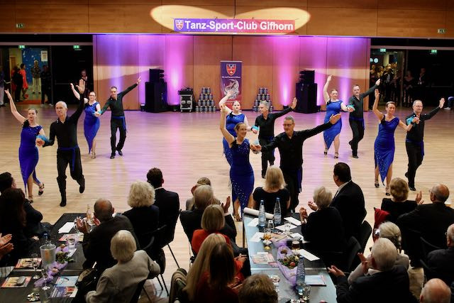 Schillernder Tanz-Abend für 500 Gäste in Gifhorn - Hier sind die schönsten Fotos vom Festival der Breitensportformationen
