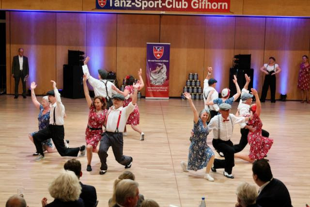 Schillernder Tanz-Abend für 500 Gäste in Gifhorn - Hier sind die schönsten Fotos vom Festival der Breitensportformationen