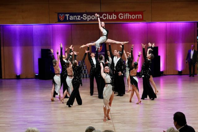 Schillernder Tanz-Abend für 500 Gäste in Gifhorn - Hier sind die schönsten Fotos vom Festival der Breitensportformationen