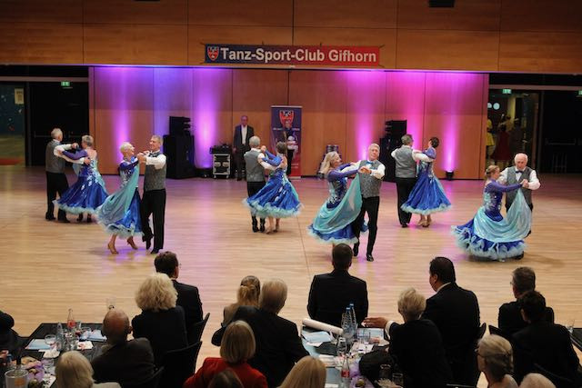 Schillernder Tanz-Abend für 500 Gäste in Gifhorn - Hier sind die schönsten Fotos vom Festival der Breitensportformationen