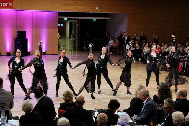 Schillernder Tanz-Abend für 500 Gäste in Gifhorn - Hier sind die schönsten Fotos vom Festival der Breitensportformationen