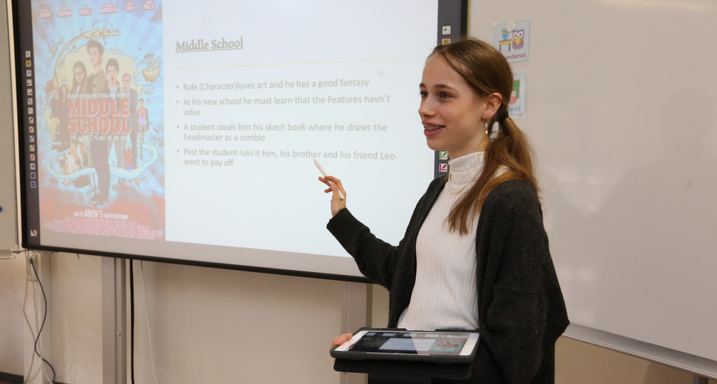 Schluss mit Bücher schleppen: Ab der 7. Klasse findet in der IGS Sassenburg digitaler Unterricht statt und die Meinungen darüber gehen auseinander