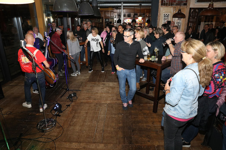 Sechs Bands rocken sechs Locations: KURT zeigt die schönsten Partyfotos vom Honky Tonk in Gifhorn