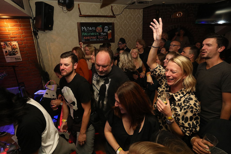 Sechs Bands rocken sechs Locations: KURT zeigt die schönsten Partyfotos vom Honky Tonk in Gifhorn