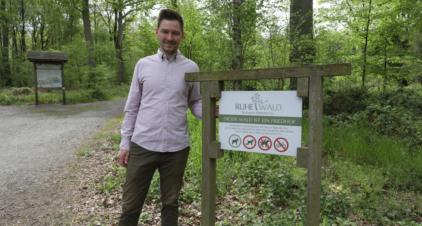 Seelenfrieden und Einkehr in der Natur: Der Ruhewald Ribbesbüttel ermöglicht konfessionslos alternative Bestattungsformen
