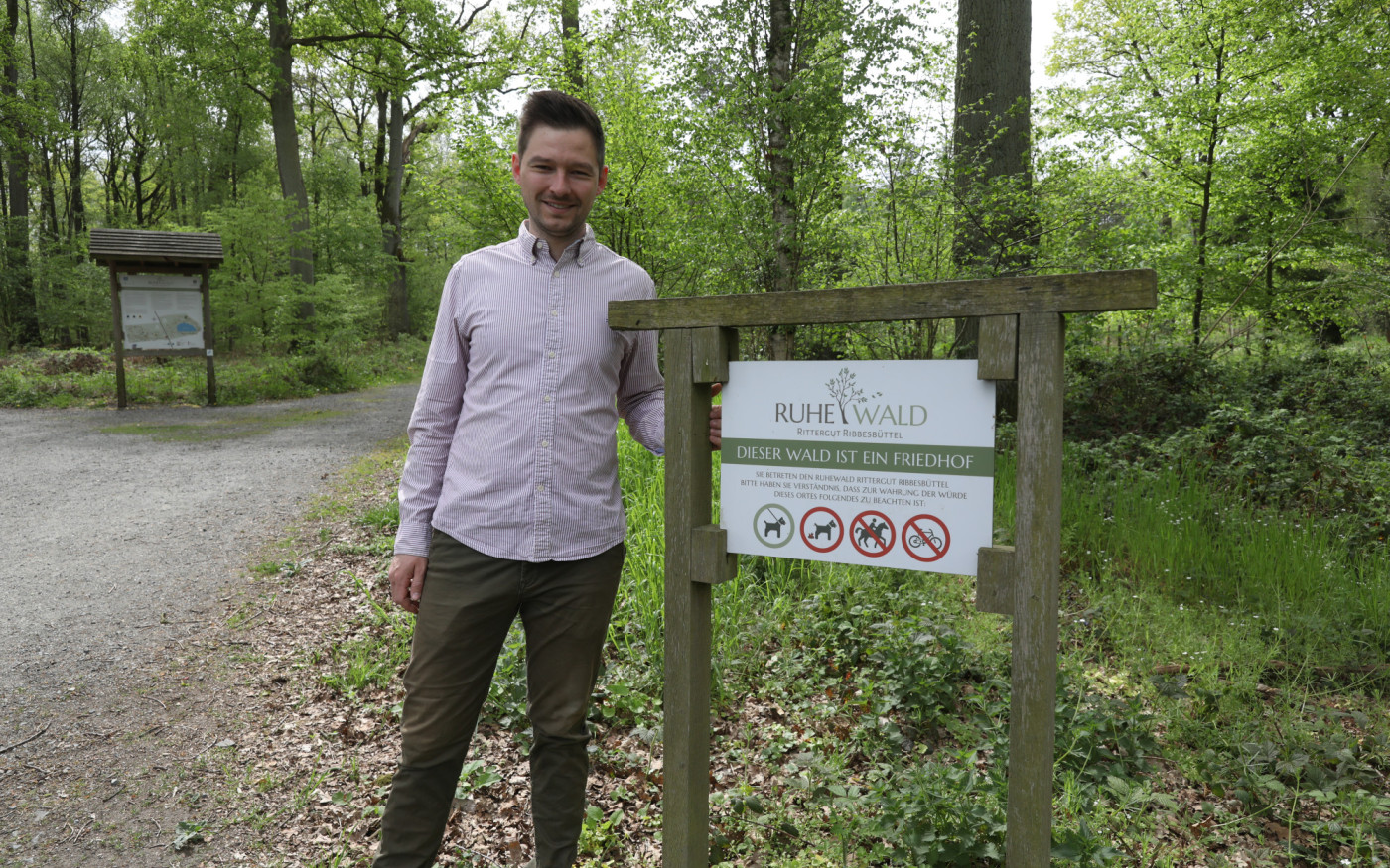 Seelenfrieden und Einkehr in der Natur: Der Ruhewald Ribbesbüttel ermöglicht konfessionslos alternative Bestattungsformen