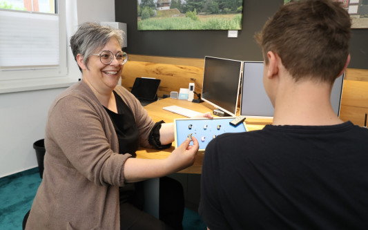 Service auch bei Fremdgeräten garantiert: JOVO Hörsysteme in Gifhorn bietet kostenfreie, unverbindliche Erst-Termine