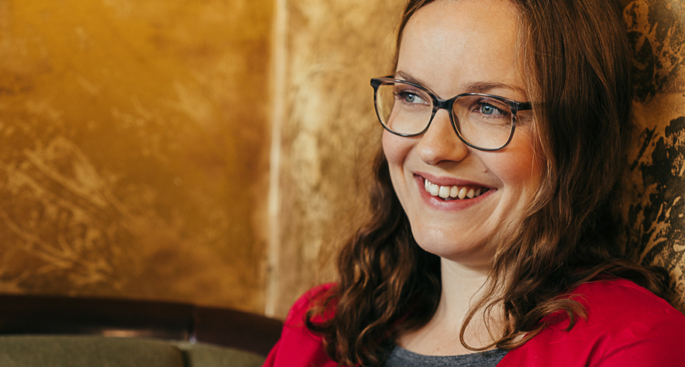 Sex und Kartoffelsalat - Komödiantin Helene Bockhorst wirbt in Hankensbüttel um Crowdfunding für ihre Brustvergrößerung