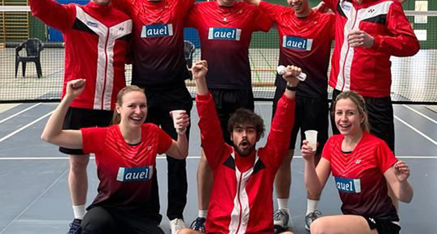 SG Gifhorn/Nienburg ist Regionalmeister: Die Badminton-Spielerinnen und Spieler machen mit einem Doppelsieg alles klar