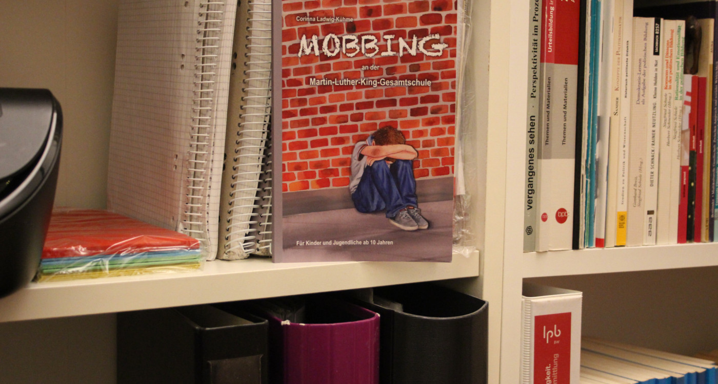 Sieh nicht weg: Die Lehrerin Corinna Ladwig-Kühme aus Seershausen legt Kinder- und Jugendbuch zum Thema Mobbing vor